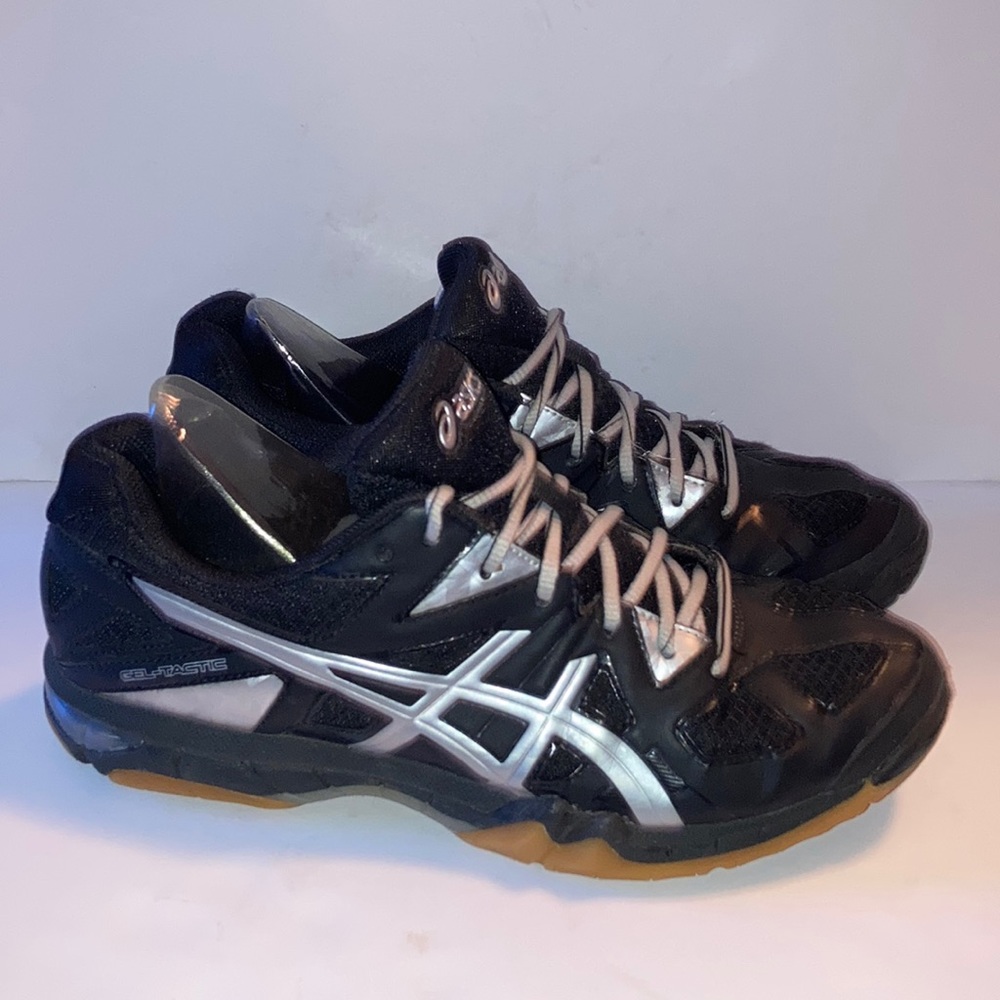 2 for $40 ASICS Shoes Women’s Size 9.5 6 Gel-Tactic Lace Up Volleyball Shoes